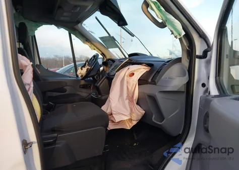 2017 Ford Transit-250 z USA, uszkodzony, nr VIN 1FTYR2CG1HKA36048